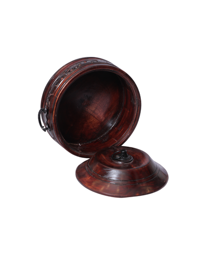Carving handmade Chapati box