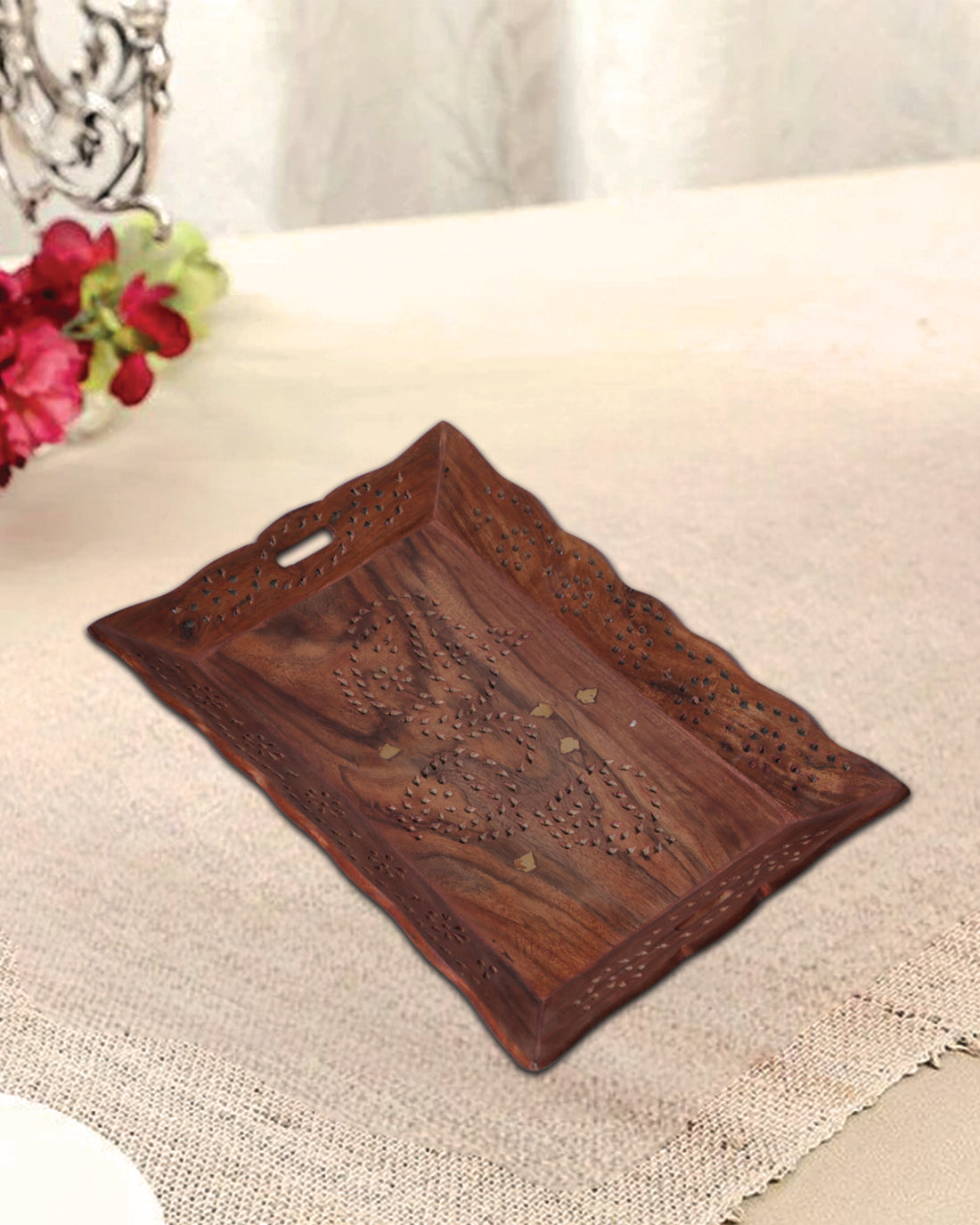 Tray pine meena