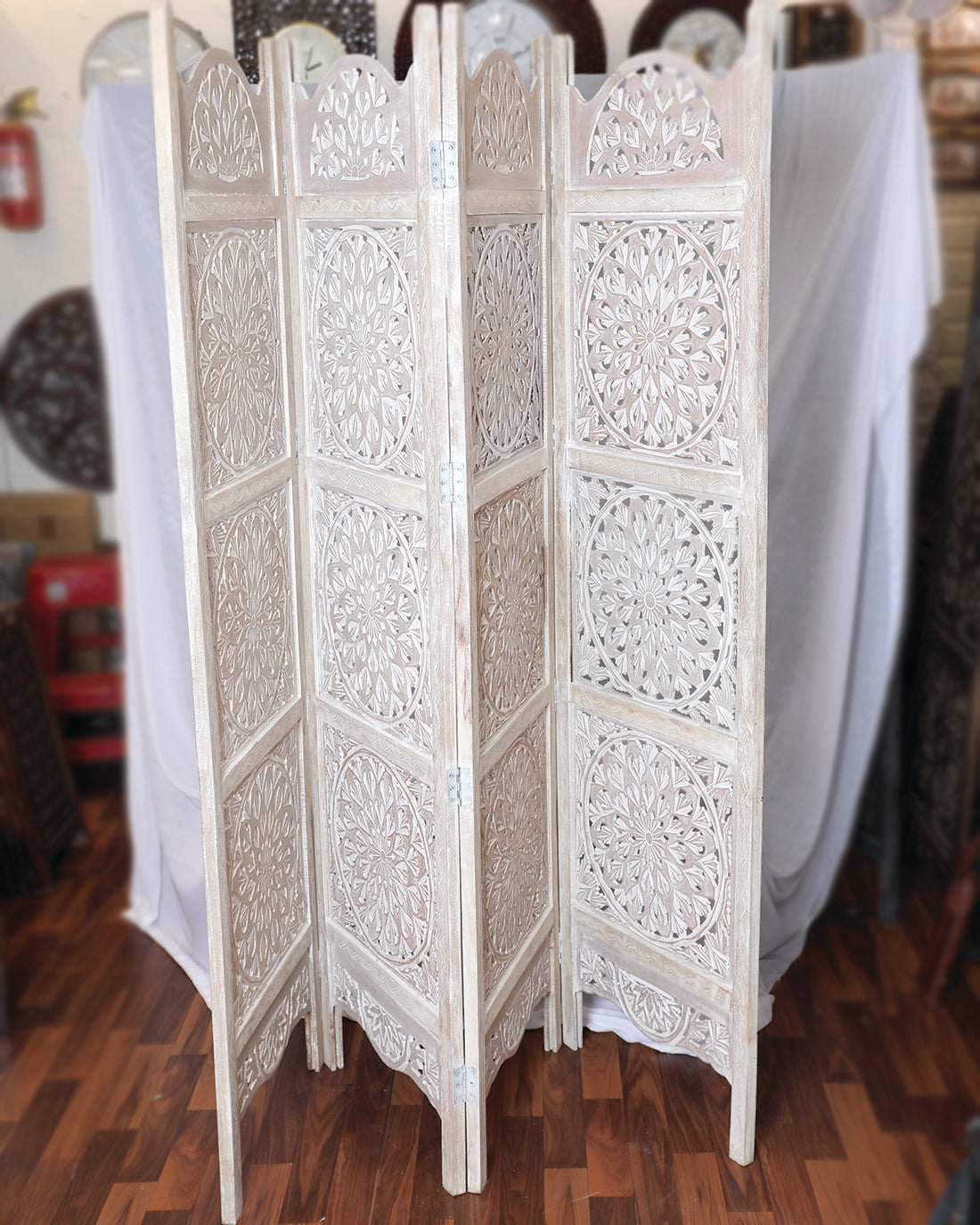 Screen wooden