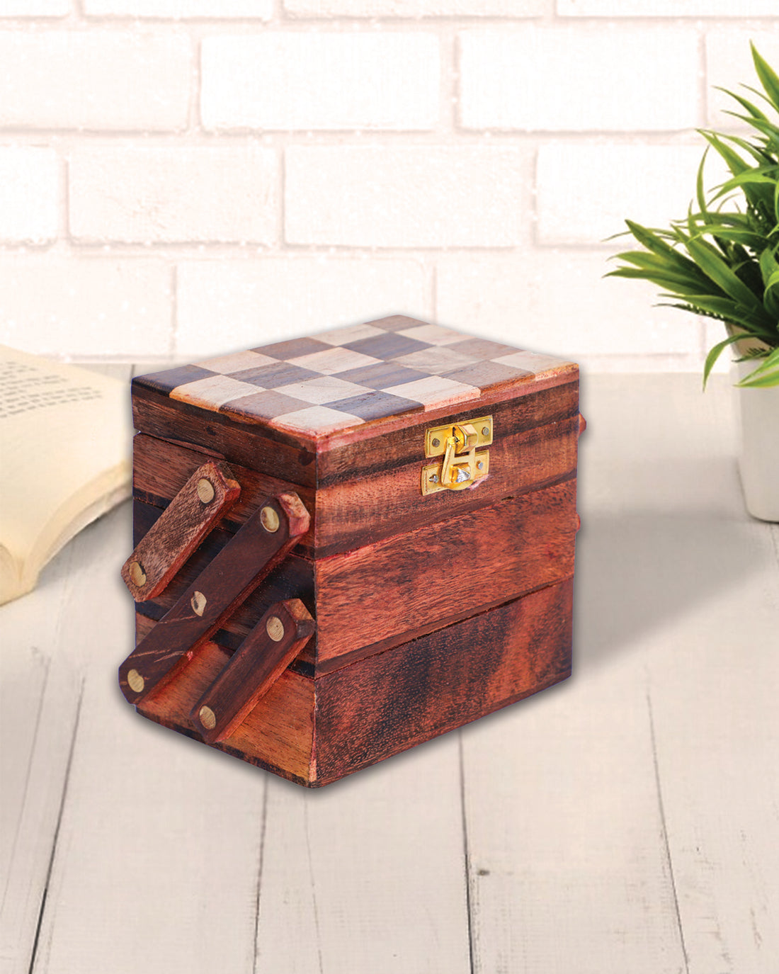 Side Box Chess Design